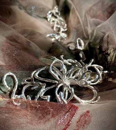Choker flor do acaso prateado (2)
